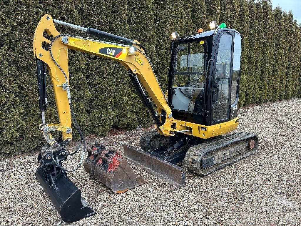 CAT 302.7 D CR Minibagger < 7t