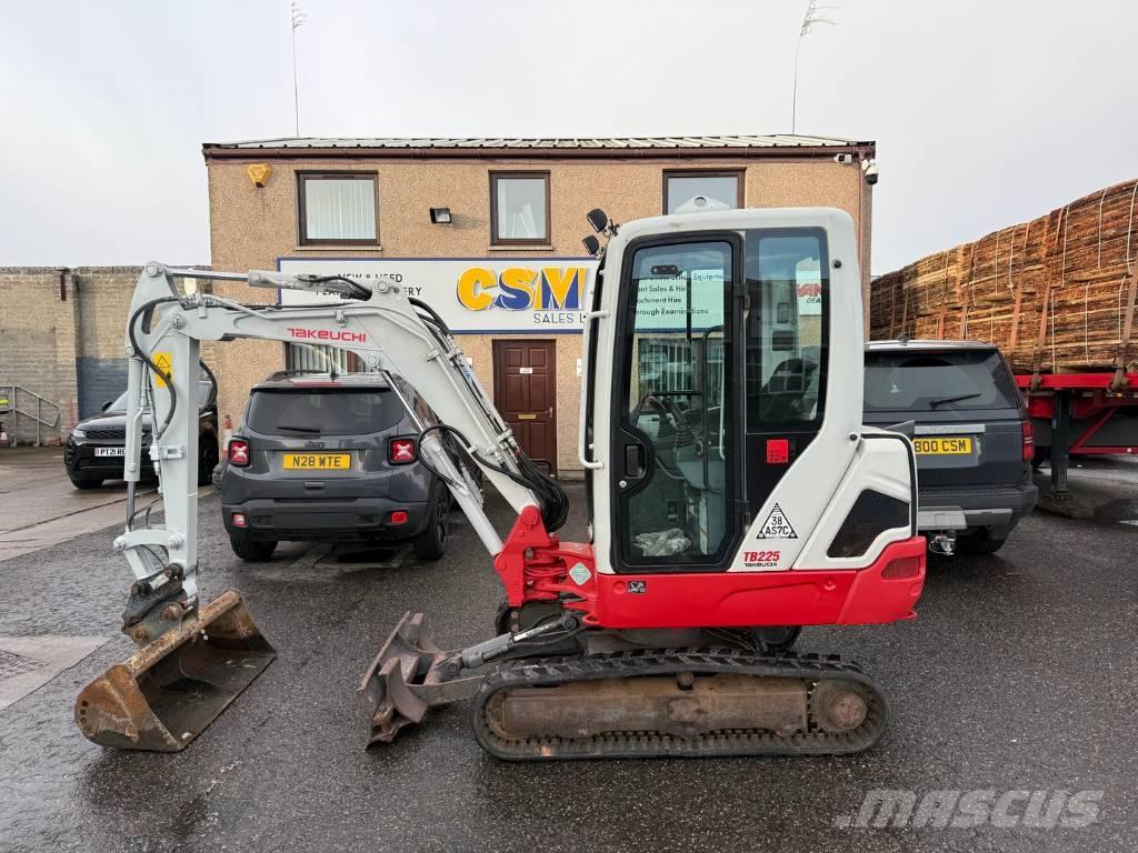 Takeuchi TB 225 Minibagger < 7t