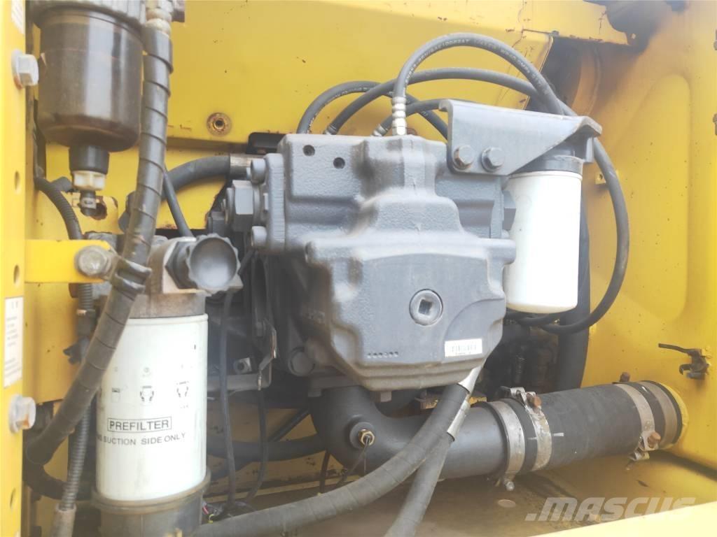 Komatsu PC210-8 Raupenbagger