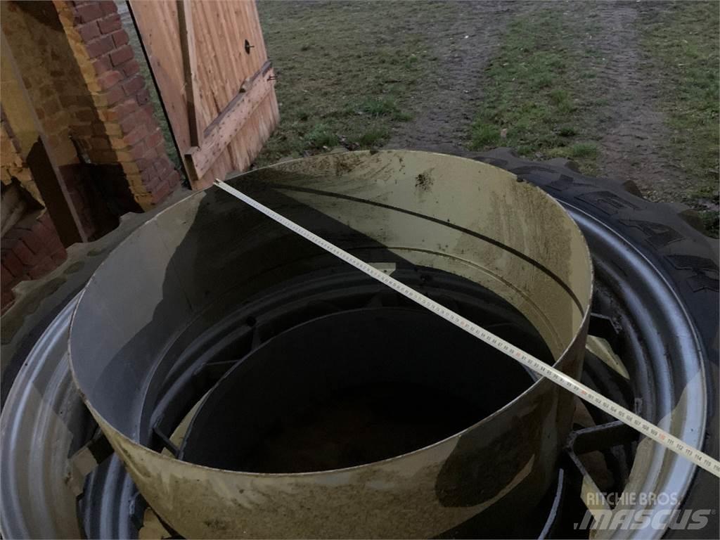 Goodyear 300/90R50 Sonstige Landmaschinen