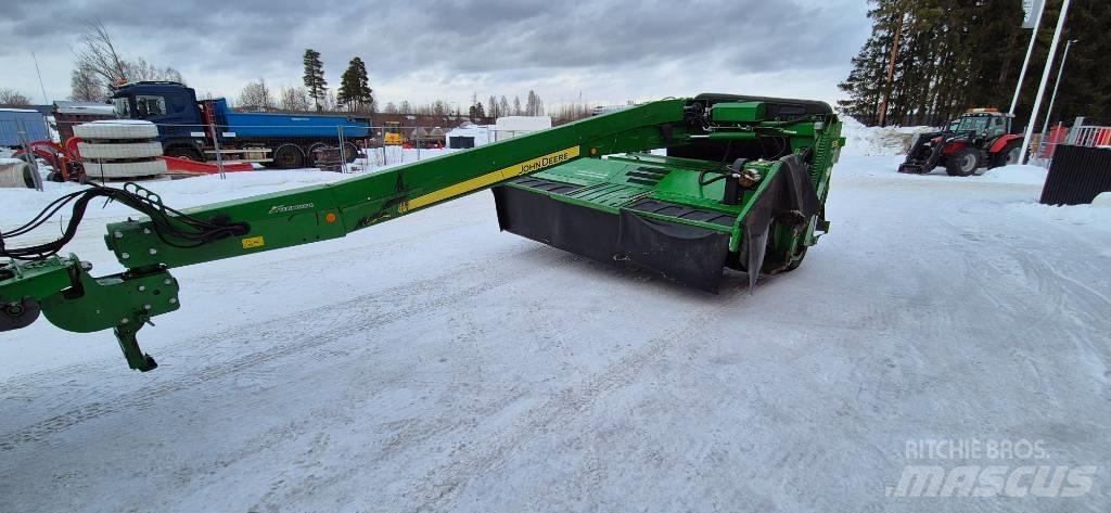 John Deere 835 Mähwerke