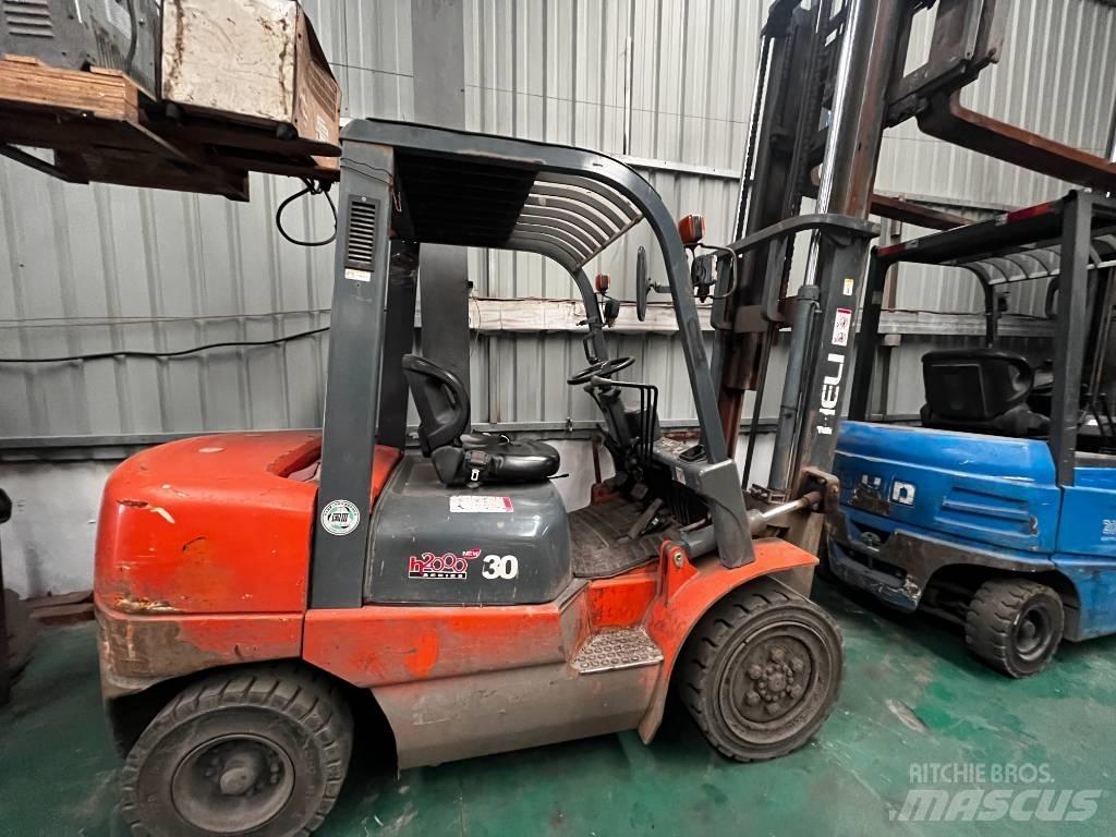 Heli CPCD 30 Diesel heftrucks