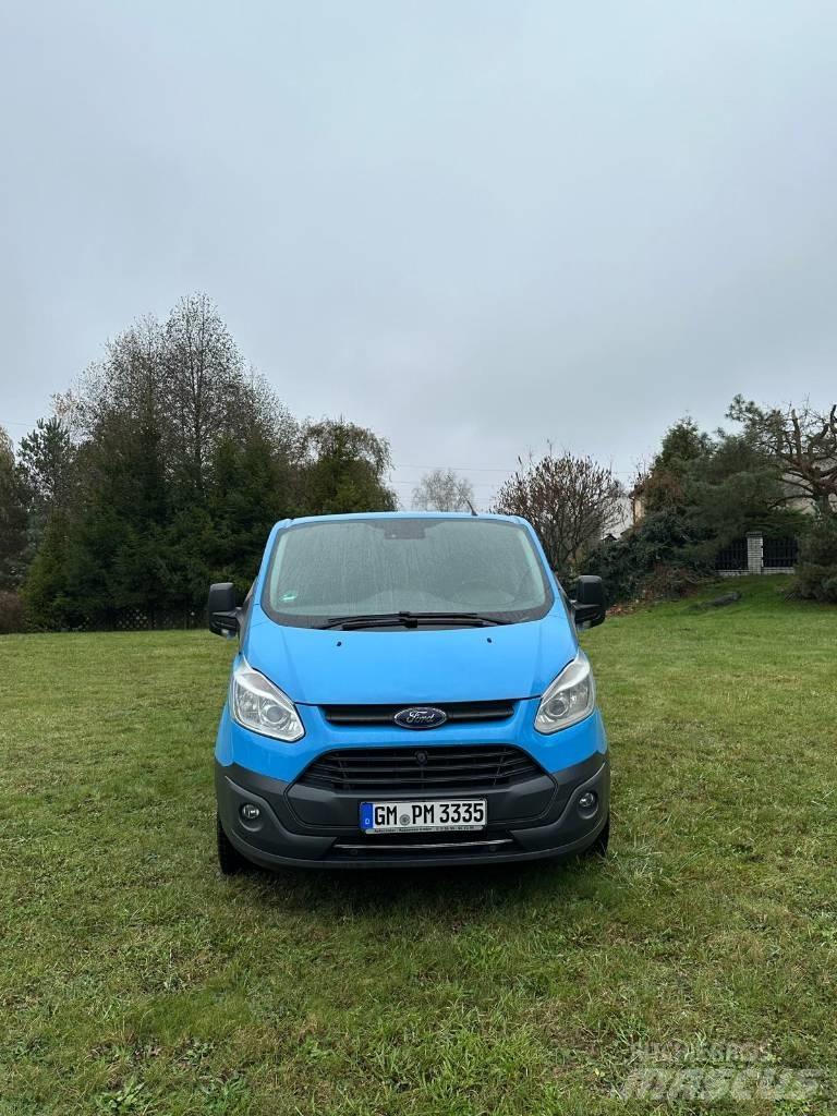 Ford Custom Lieferwagen