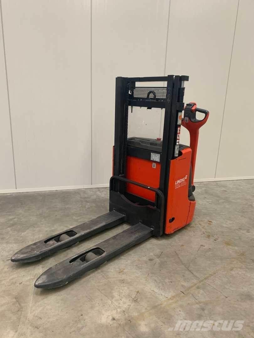 Linde L12 Zelfrijdende stapelaars