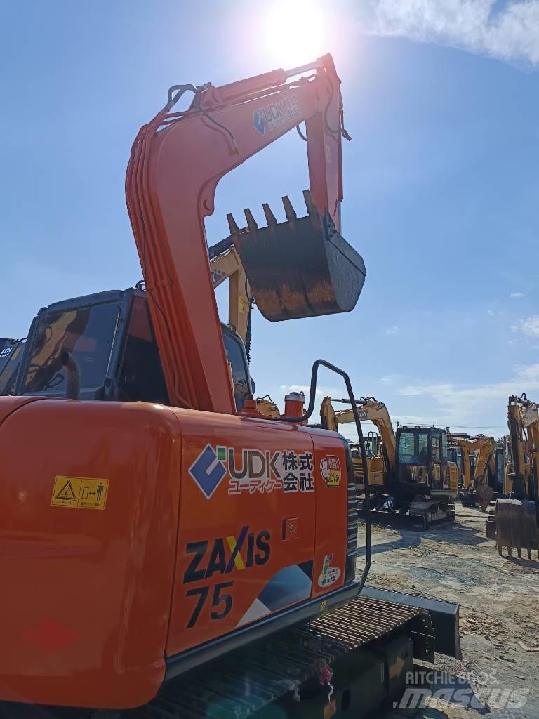 Hitachi ZX 75 Midibagger  7t - 12t