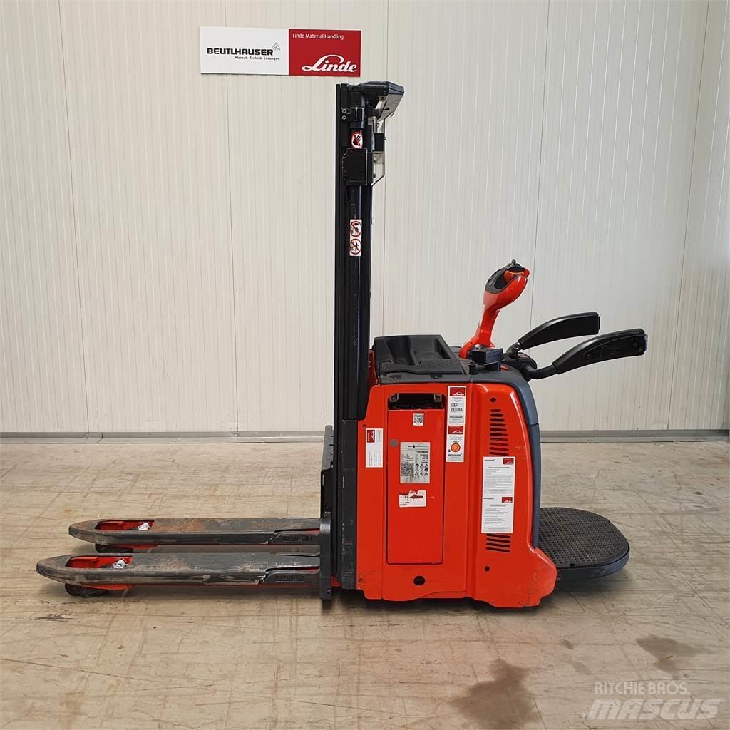 Linde D12AP Deichselstapler