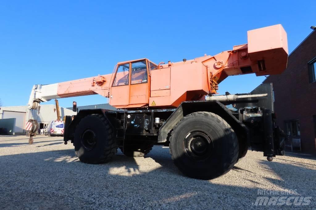 Liebherr LTL 1060 Ruwterrein kranen