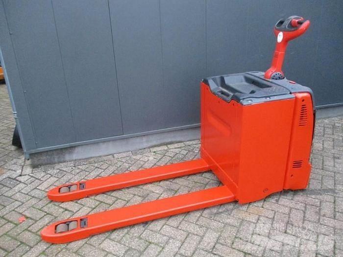 Linde T30 Niedergabelstapler