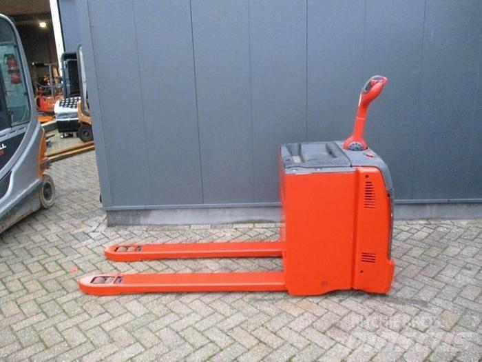Linde T30 Niedergabelstapler