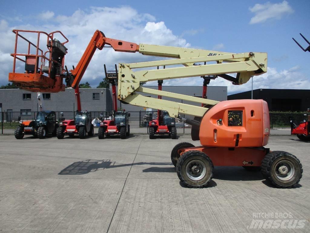 JLG 450 AJ (193) Kompakte selbstfahrende Hebebühnen