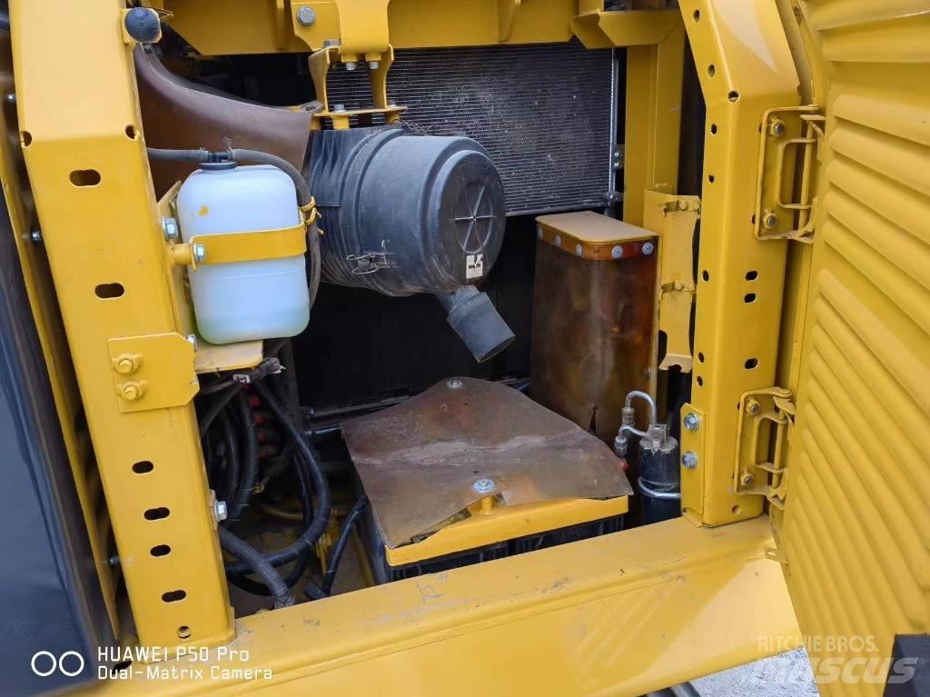 Komatsu PC130 Raupenbagger