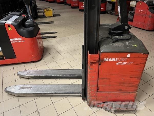 Manitou ES 513 Zelfrijdende stapelaars