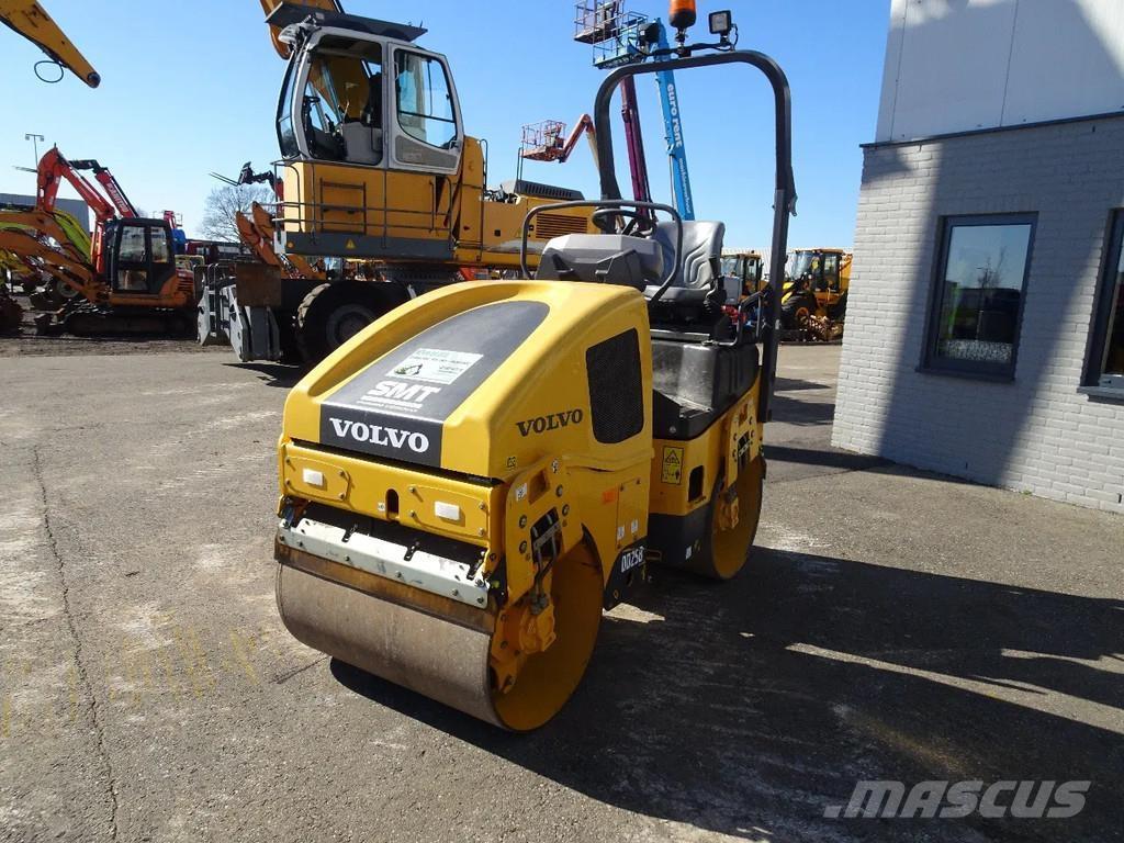 Volvo DD25P Tandemwalzen