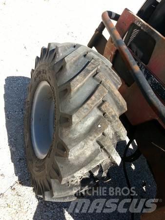  Pneus 11.5-15.3 Reifen