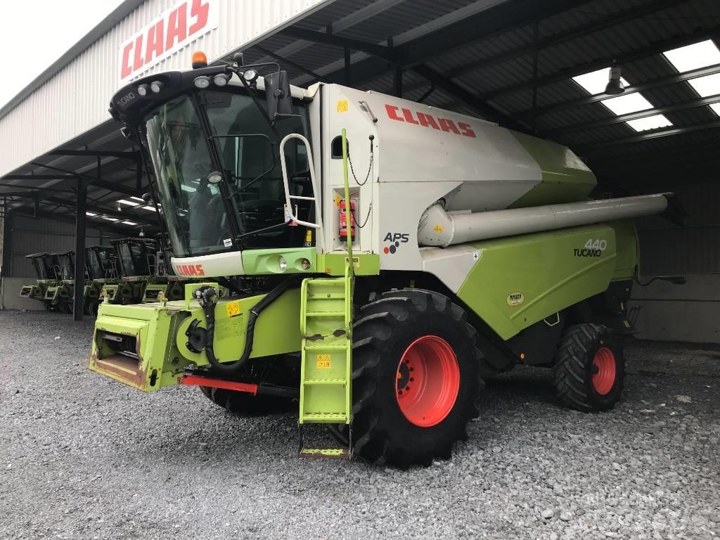 CLAAS Tucano 440 Mähdrescher