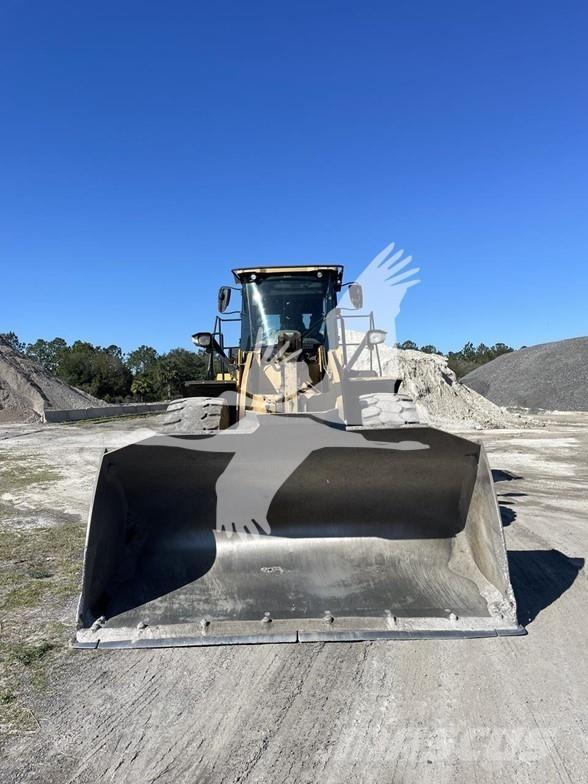 CAT 966M Radlader