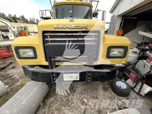 Mack RD688S Müllwagen