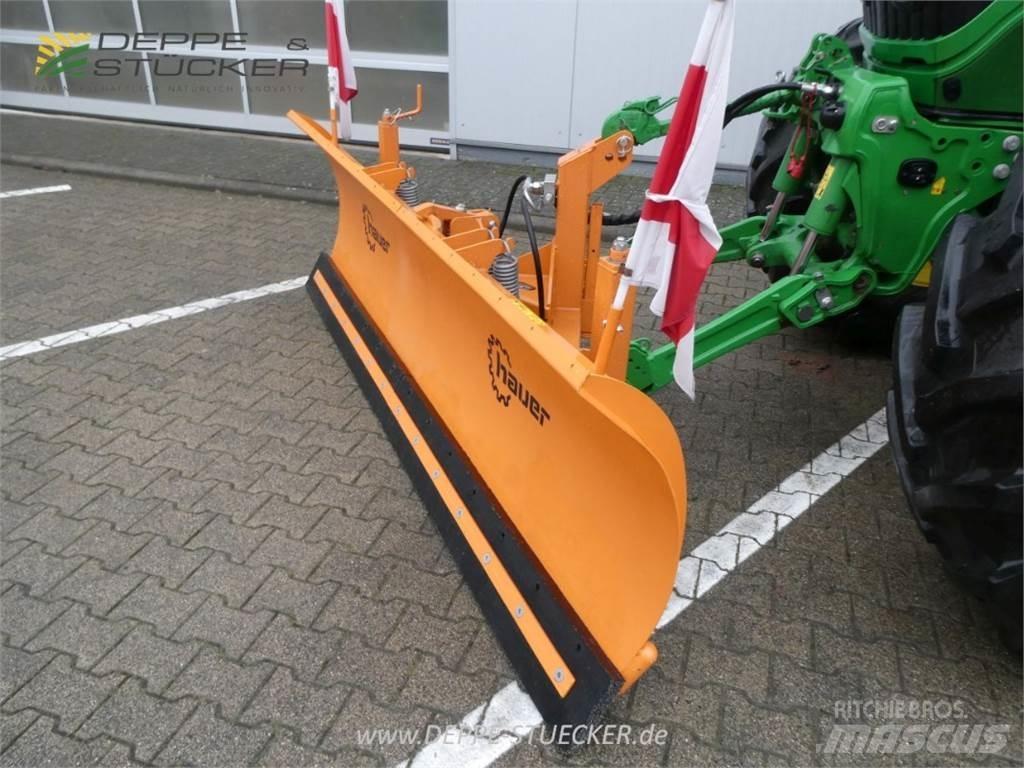 Hauer HSh 2800 Schneeschilde und -pflüge