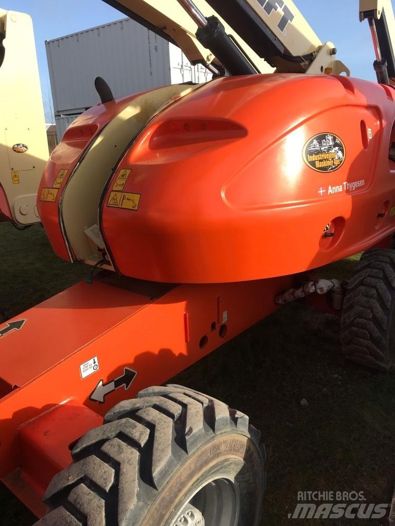 JLG 460 SJ Teleskopbühnen