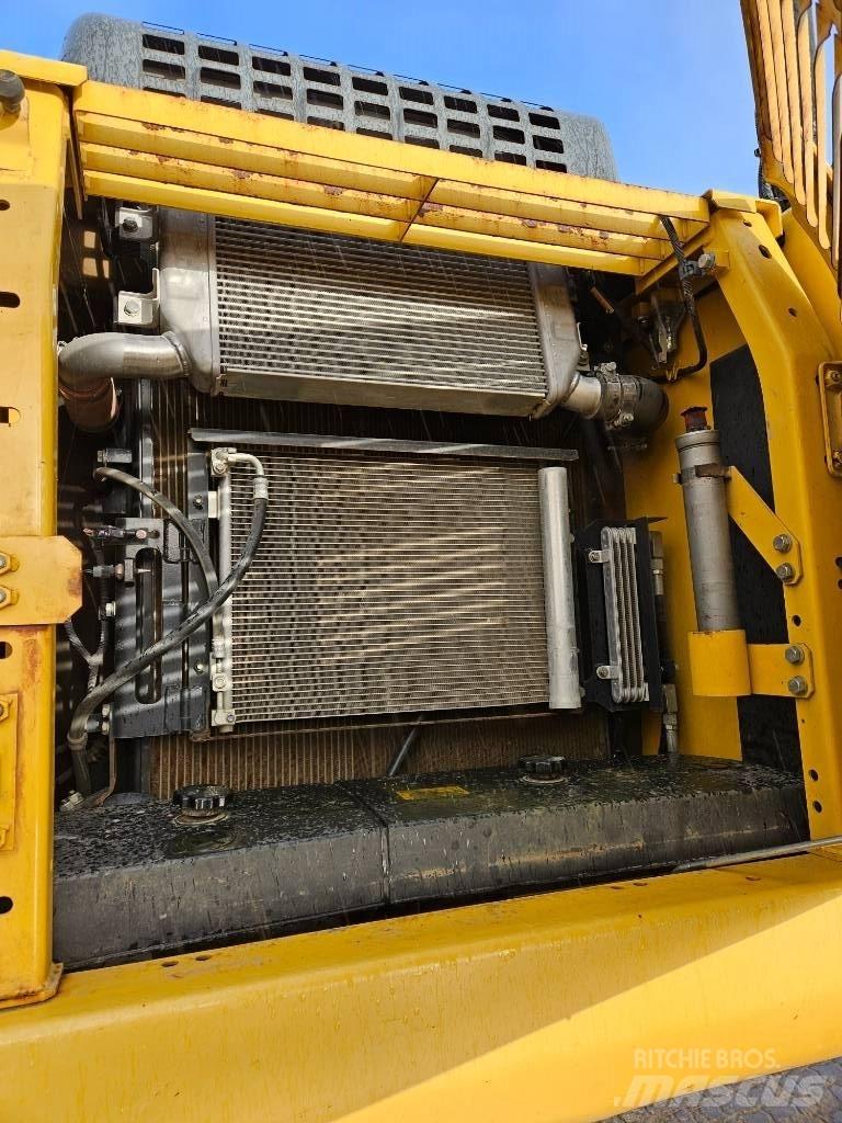 Komatsu PC210LC-11 Raupenbagger