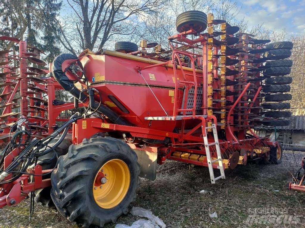 Väderstad Rapid 800J Drillmaschinen