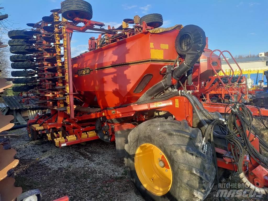 Väderstad Rapid 800J Drillmaschinen
