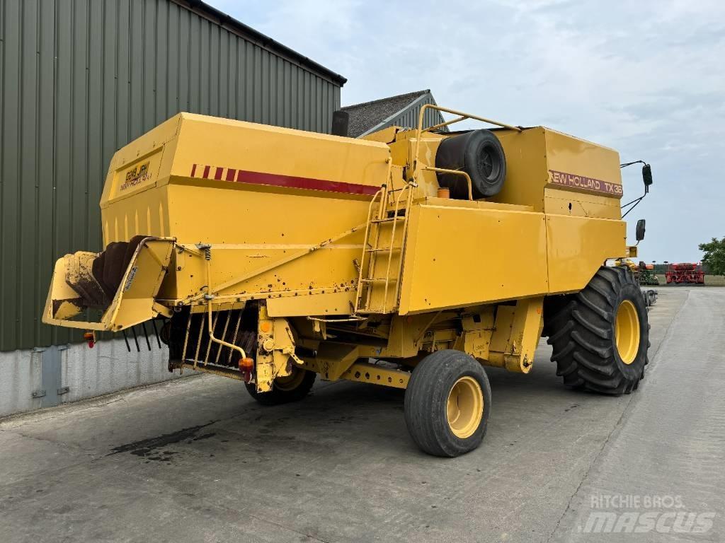 New Holland TX 36 Mähdrescher