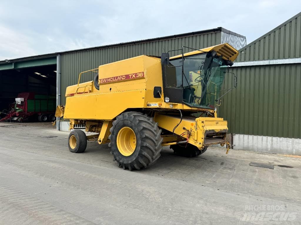New Holland TX 36 Mähdrescher