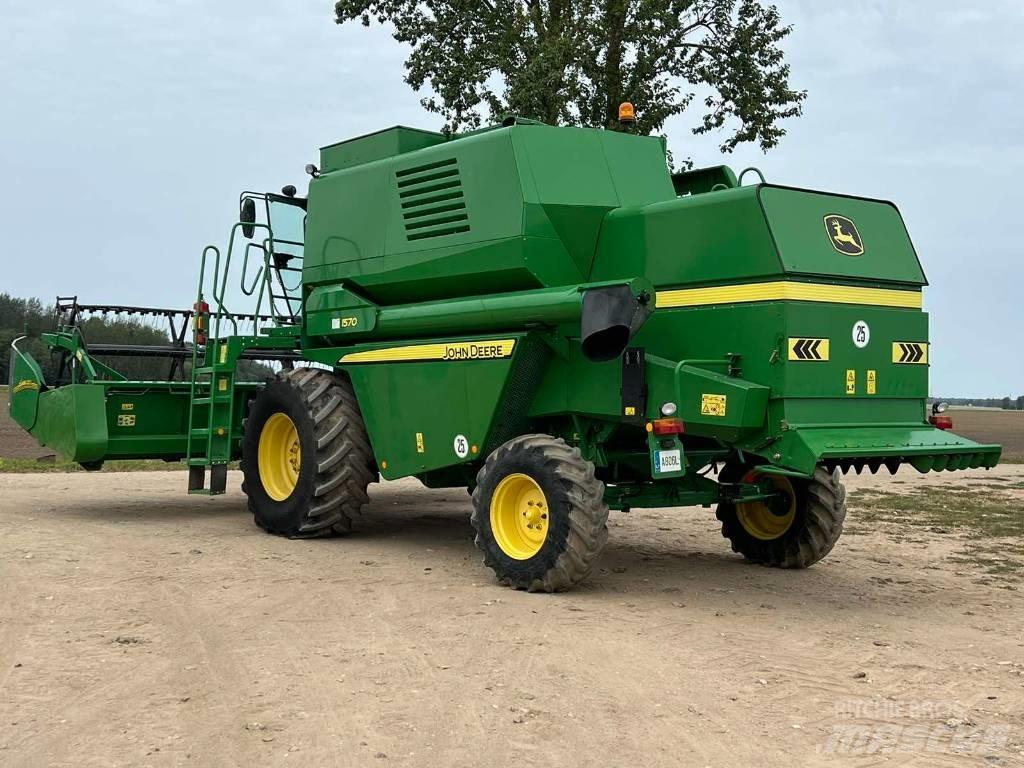 John Deere 1570 Mähdrescher