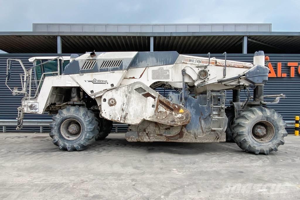 Wirtgen WR 240i Asphalt-Recycler