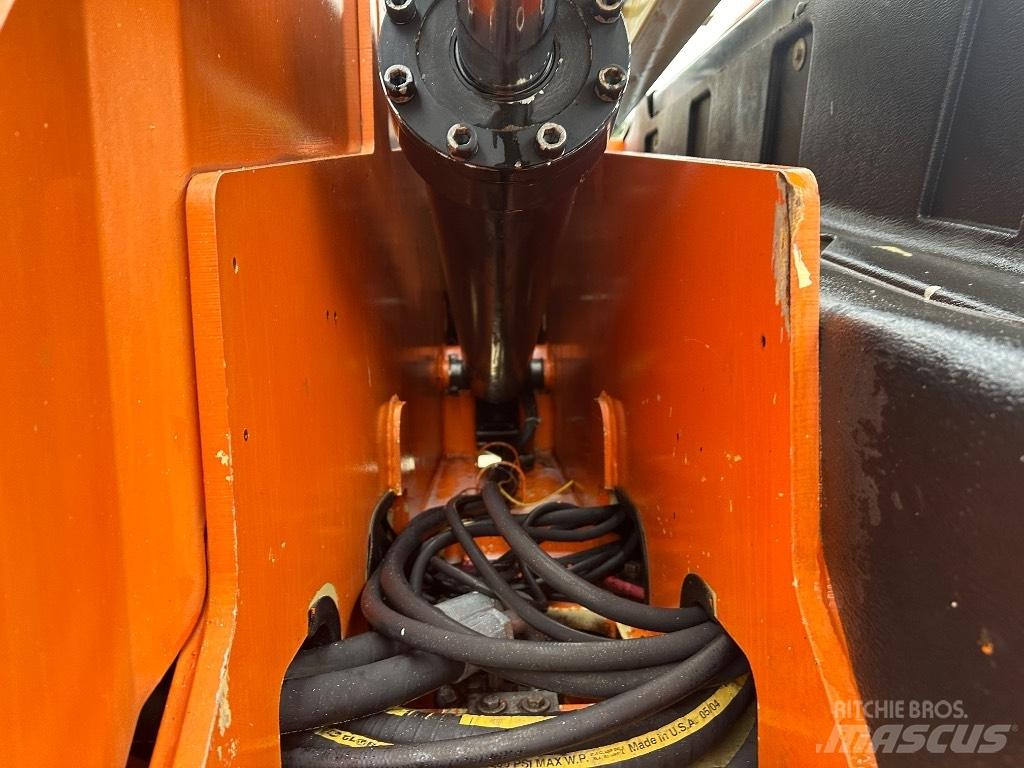 JLG 660 SJ Teleskopbühnen