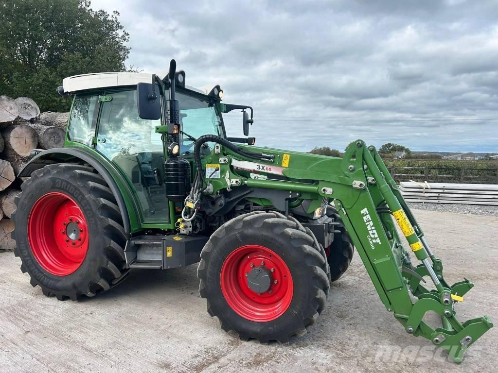 Fendt 211 Vario Traktoren