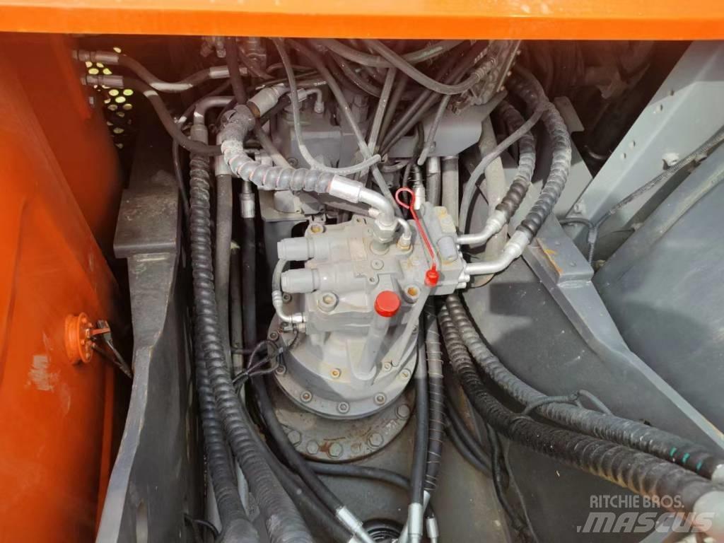 Hitachi ZX200 Raupenbagger