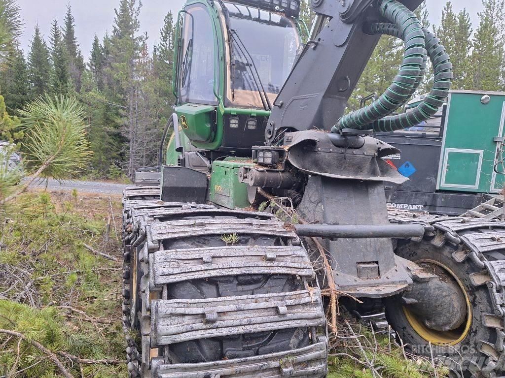 John Deere 1170G Harvester