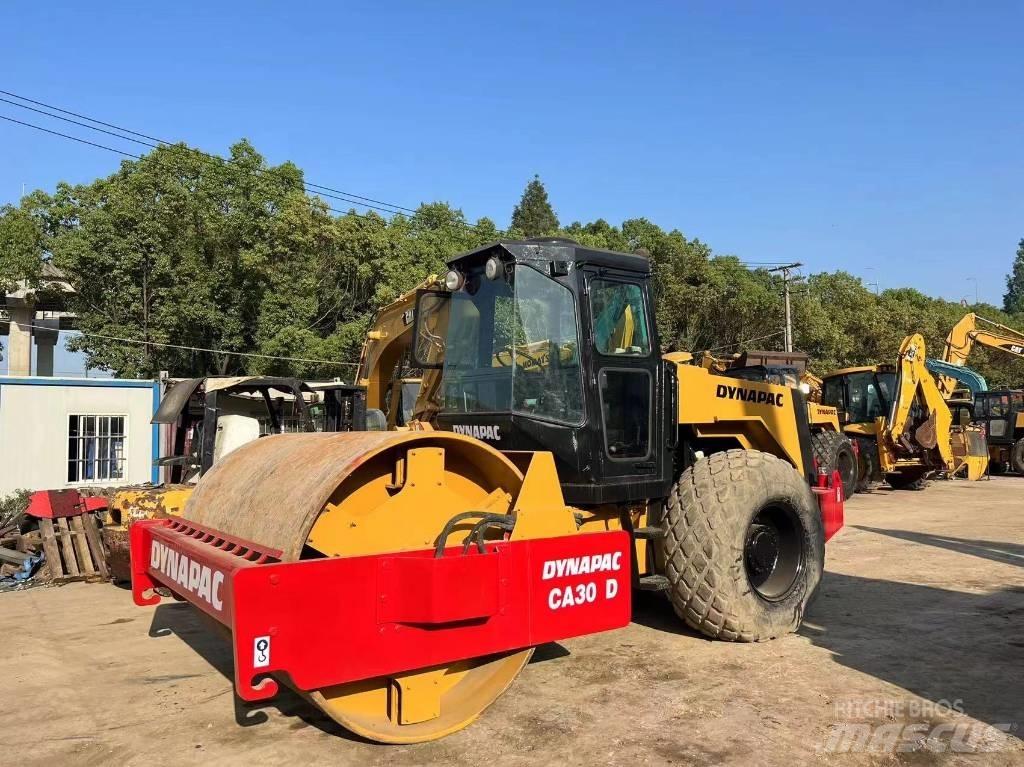 Dynapac CA 30 D Walzenzüge