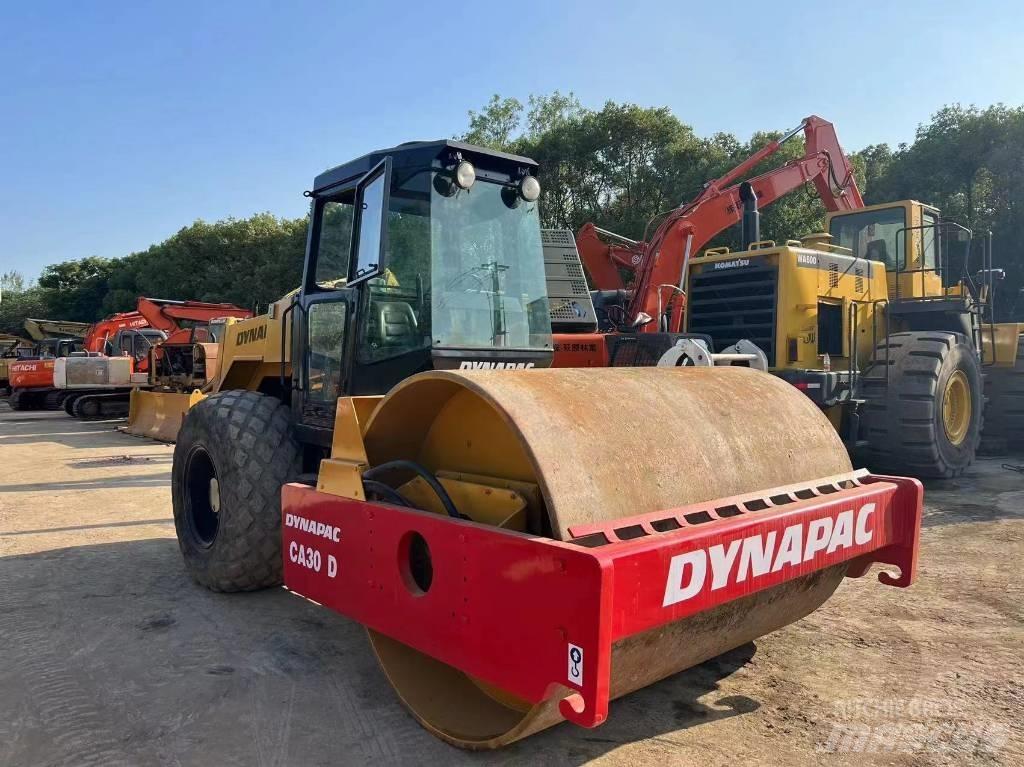 Dynapac CA 30 D Walzenzüge