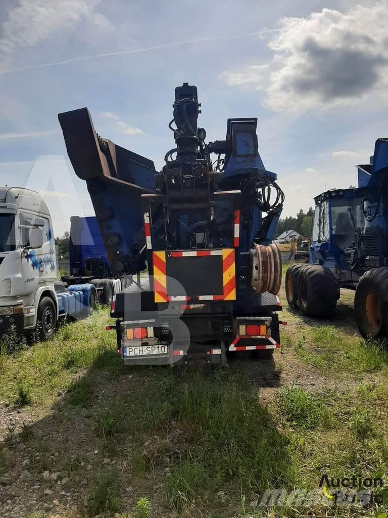 Bruks 806 Holzhäcksler