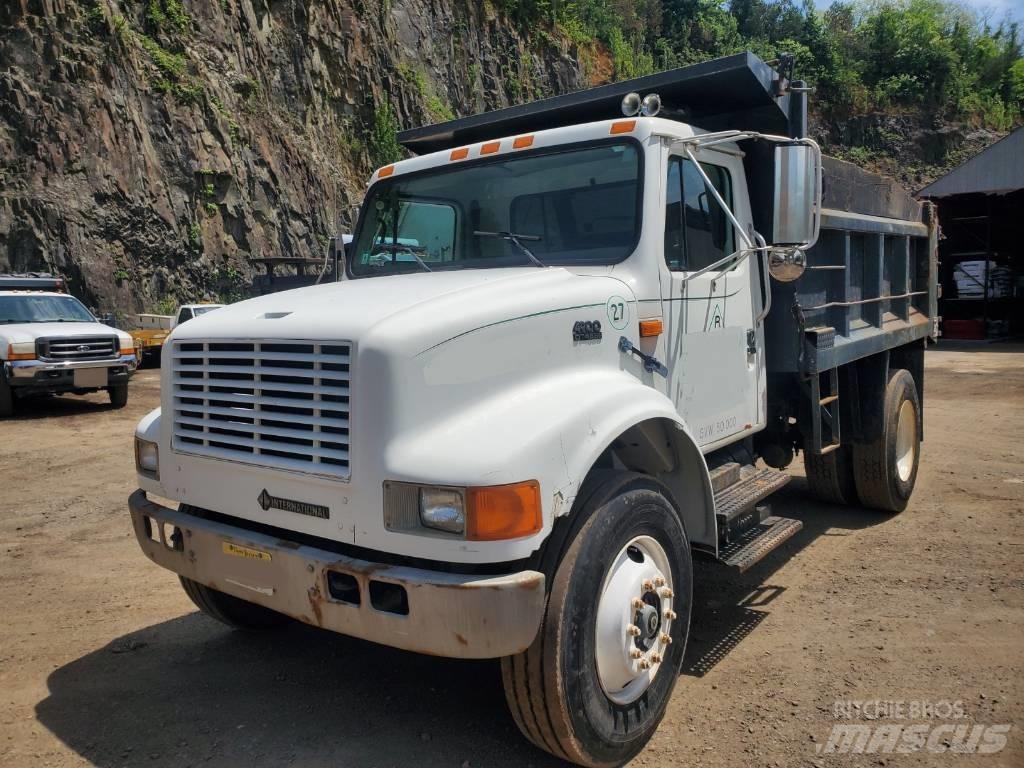 International 4990 Kipper