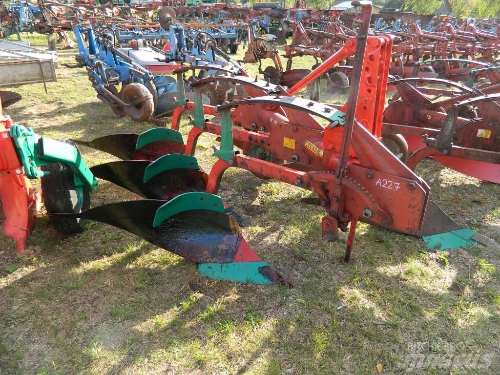 Kverneland 3 Konventionelle Pflüge