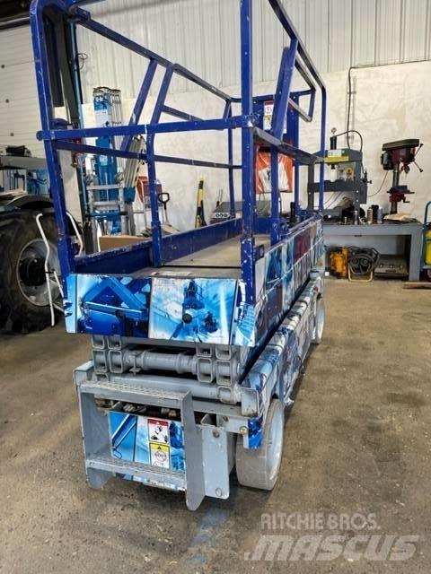 Haulotte Compact 8 Scheren-Arbeitsbühnen