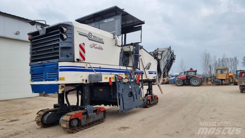 Wirtgen W210 Asphaltfräsen
