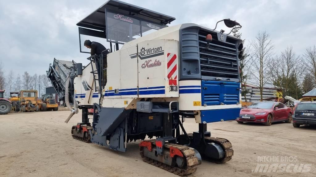 Wirtgen W210 Asphaltfräsen