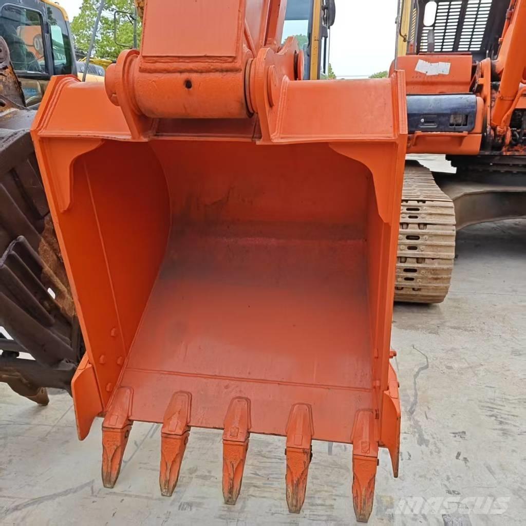 Hitachi ZX 210 Raupenbagger