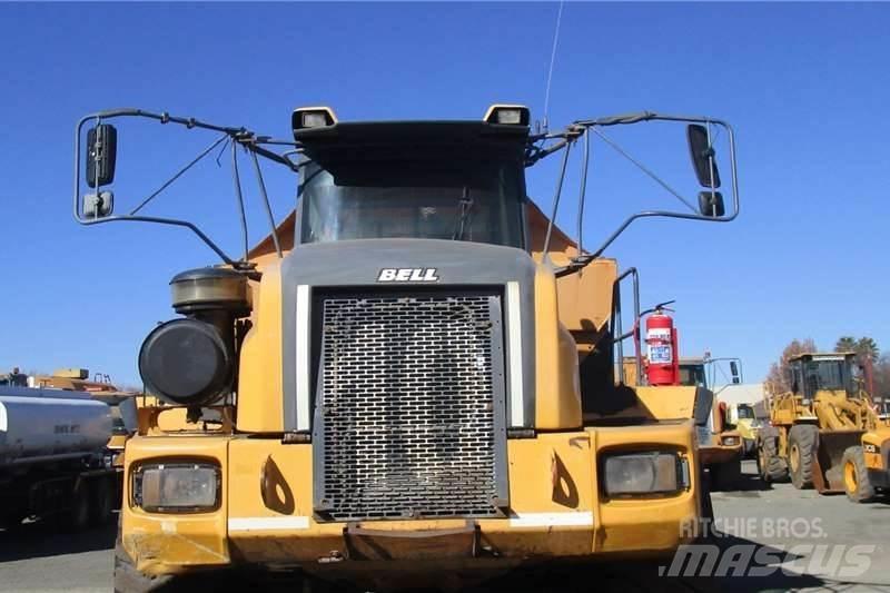 Bell B50D Dumper - Knickgelenk