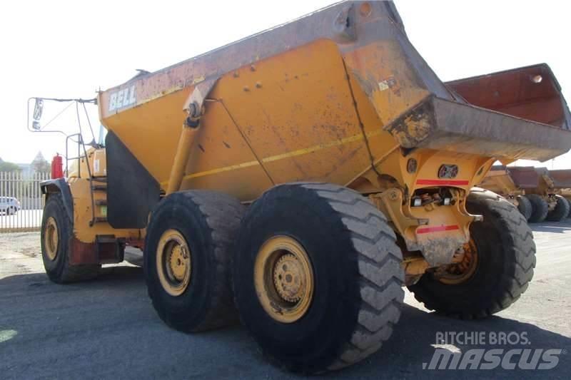 Bell B50D Dumper - Knickgelenk