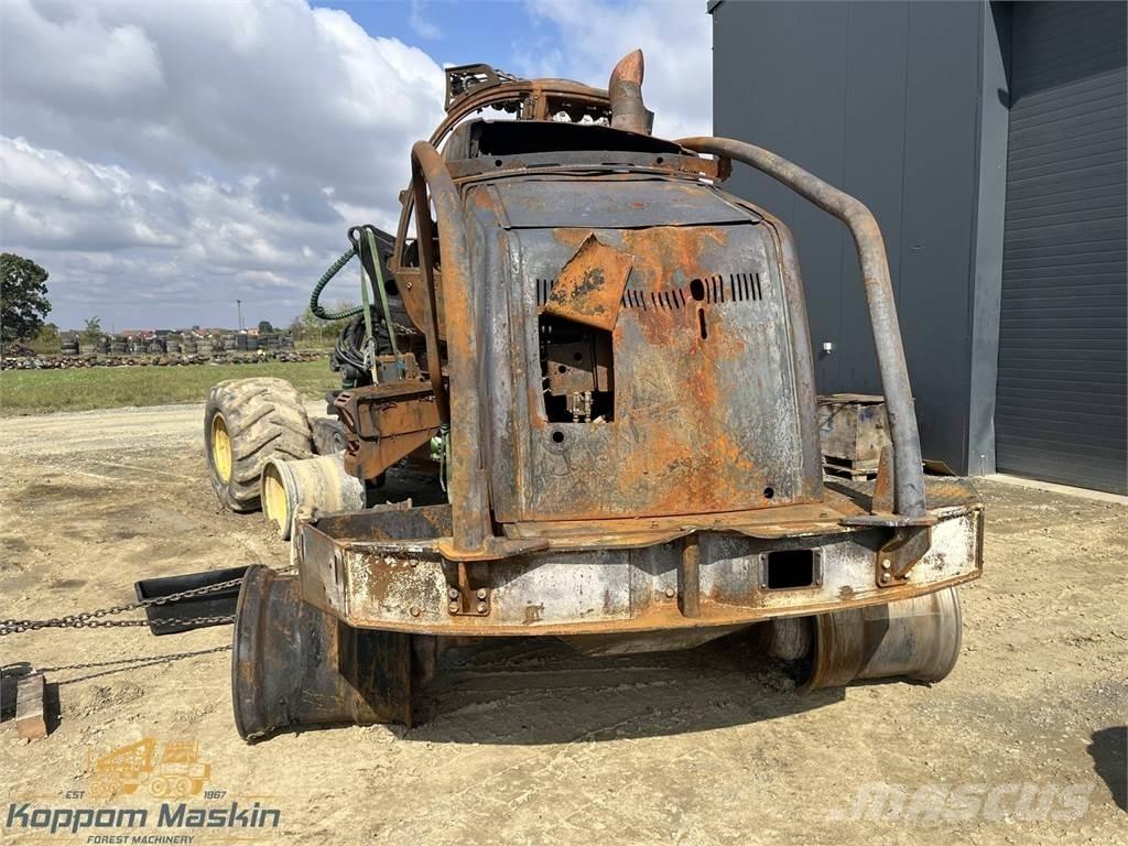 John Deere 1270E Harvester