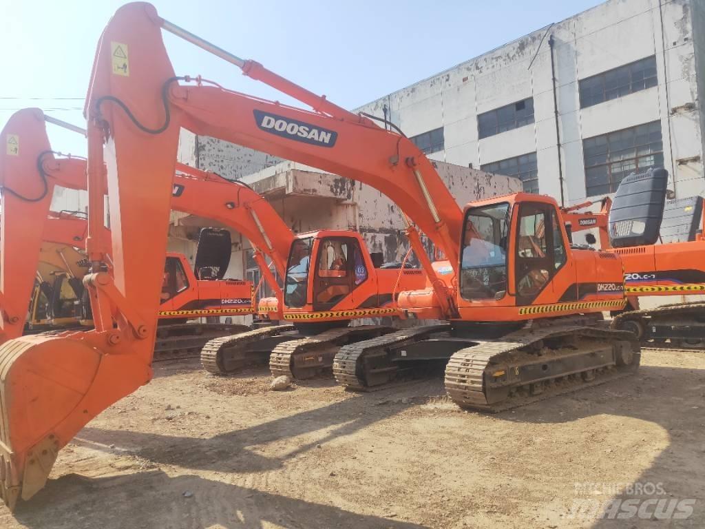 Doosan DH220LC-7 Raupenbagger