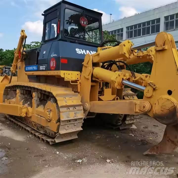 Shantui SD32 Bulldozer