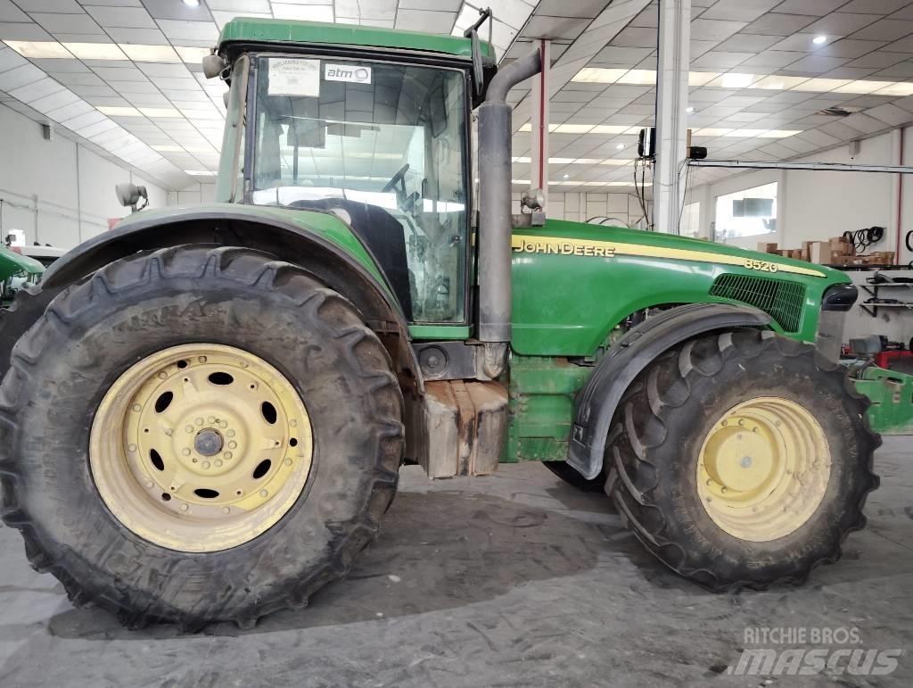 John Deere 8520 Traktoren