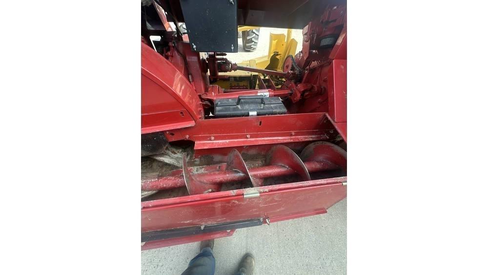 New Holland FP230 Feldhäcksler